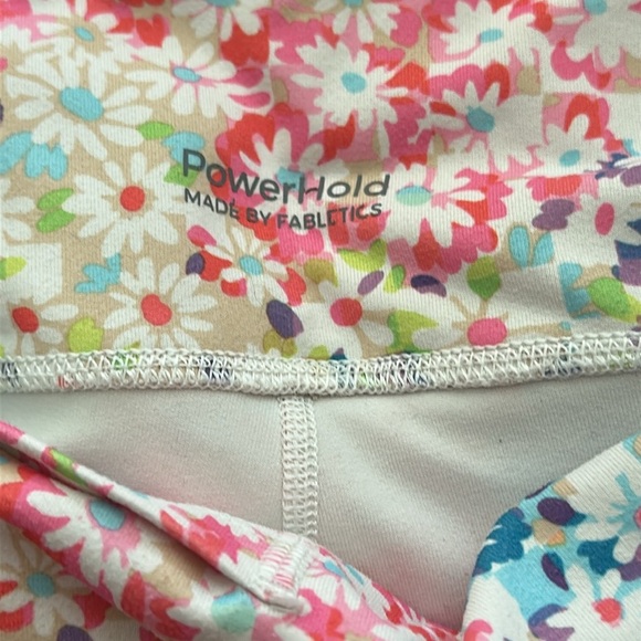 Fabletics Define PowerHold® High-Waisted 7/8 Legging Sz Small Patchwork Daisy - Picture 6 of 6